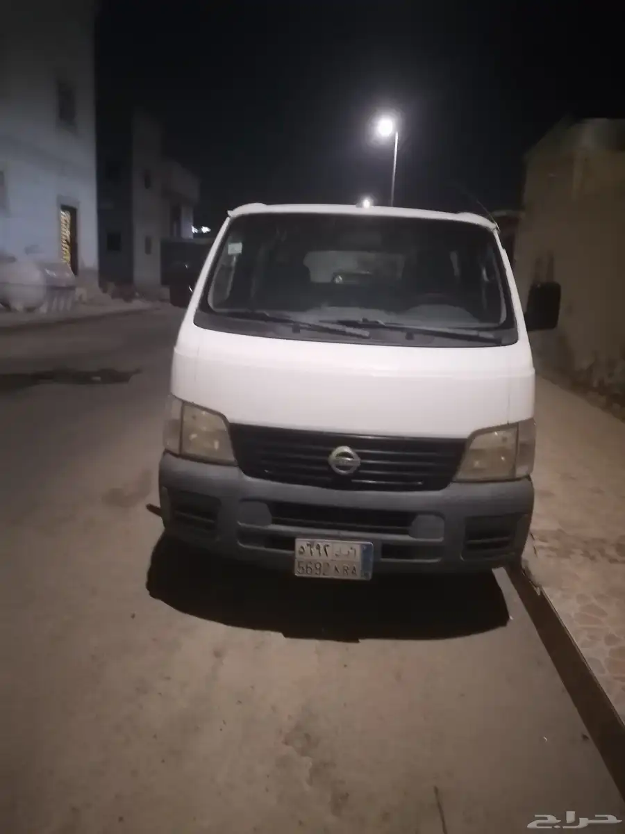 نيسان اورفان باص المديل نضيف شرط الفحص للبيع المديل 2002 4