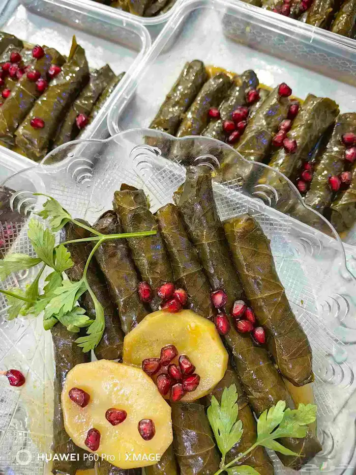 ورق عنب عرض الحبه بريال فقط 1