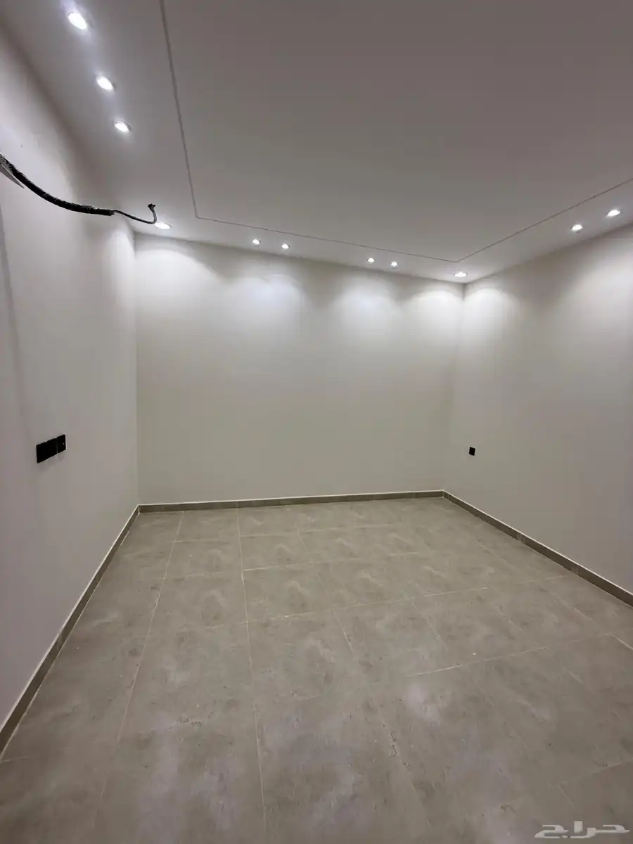 للبيع شقق علويه وشقق ارضيه تشطيب فندقي ف حي الضيافه ب530الف 34