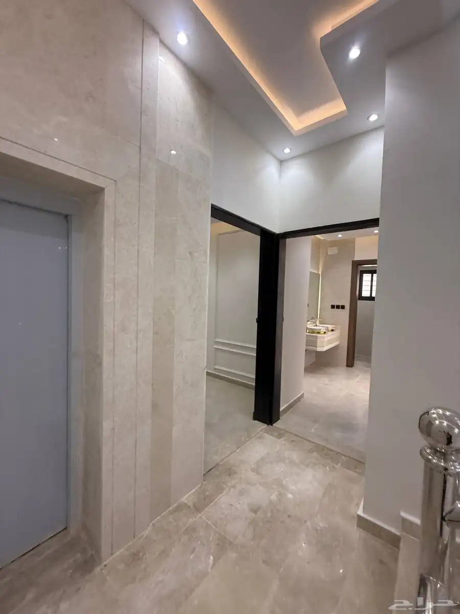 للبيع شقق علويه وشقق ارضيه تشطيب فندقي ف حي الضيافه ب530الف 24