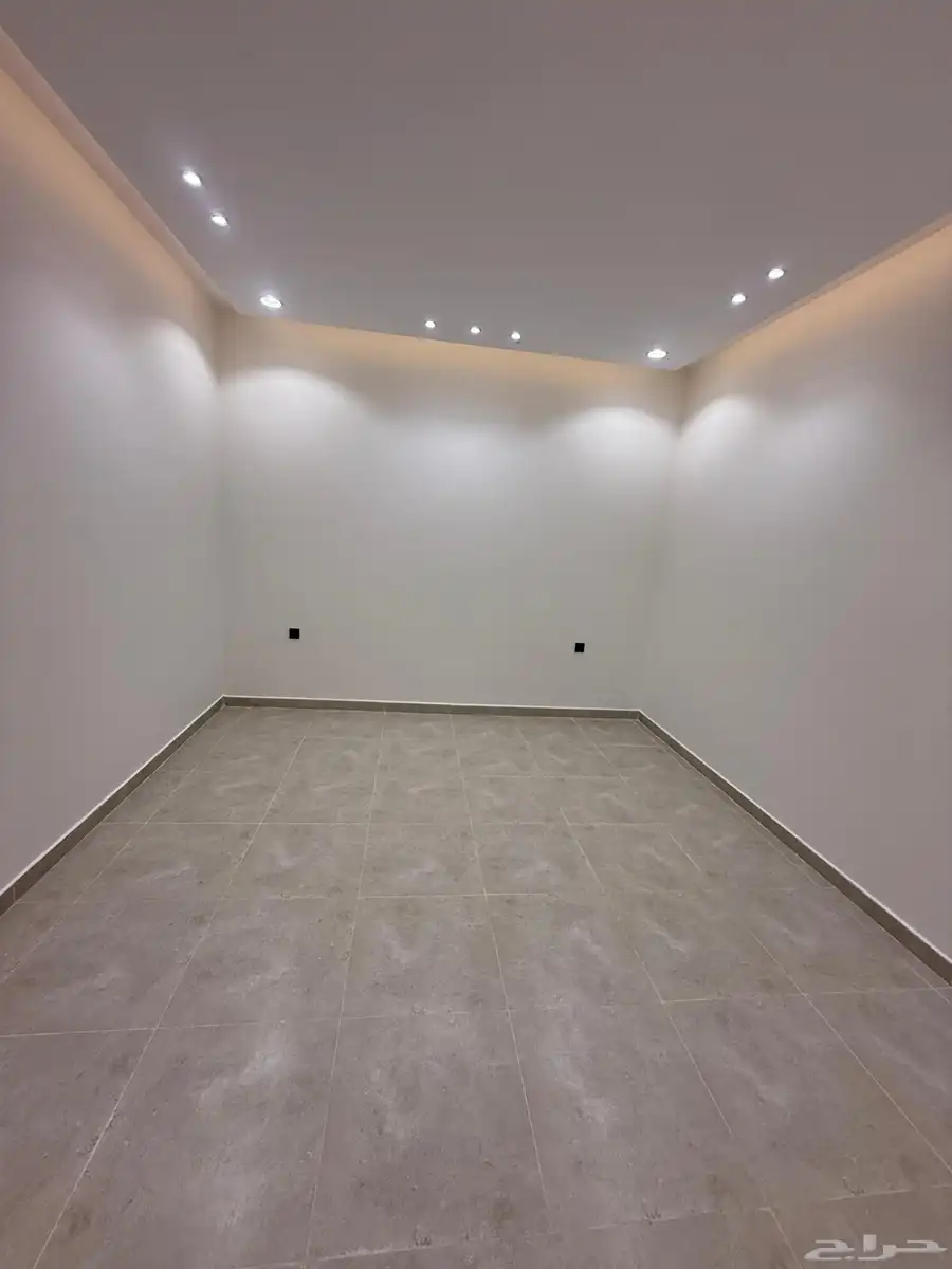 للبيع شقق علويه وشقق ارضيه تشطيب فندقي ف حي الضيافه ب530الف 14