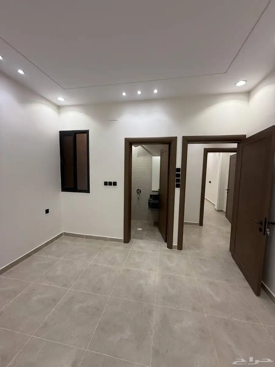 للبيع شقق علويه وشقق ارضيه تشطيب فندقي ف حي الضيافه ب530الف 19