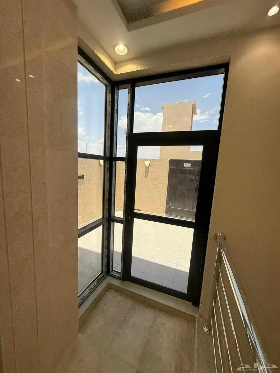 للبيع شقق علويه وشقق ارضيه تشطيب فندقي ف حي الضيافه ب530الف 35