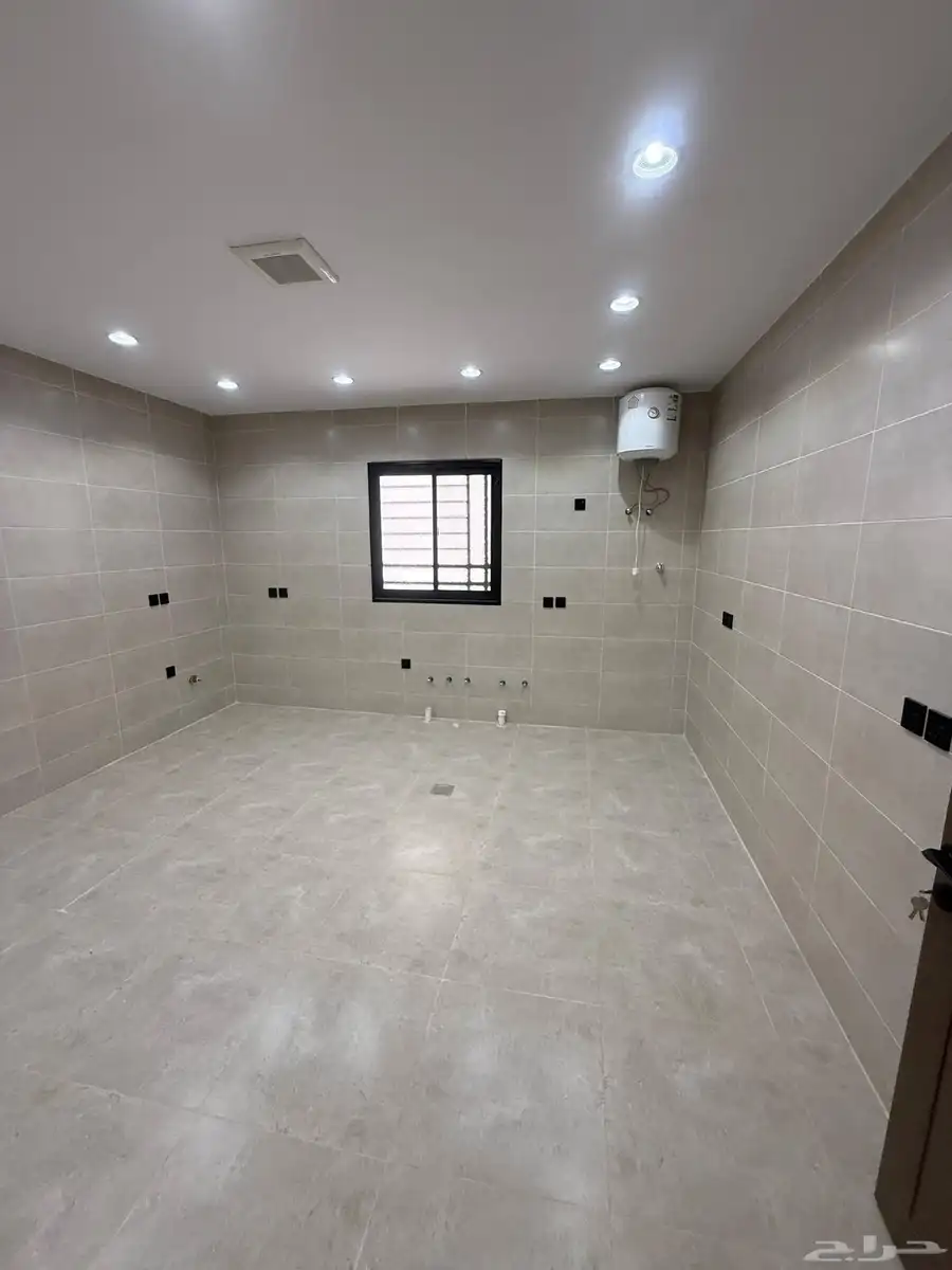 للبيع شقق علويه وشقق ارضيه تشطيب فندقي ف حي الضيافه ب530الف 26