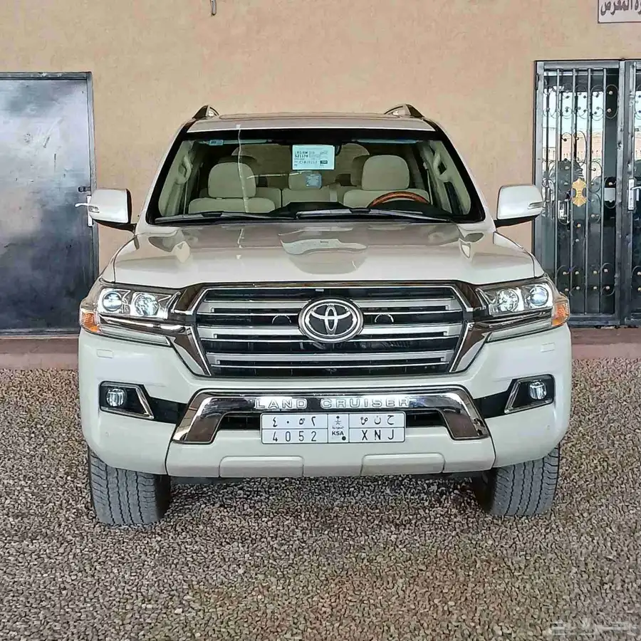 تويوتا GXR موديل 2016 سعودي عبداللطيف جميل 0