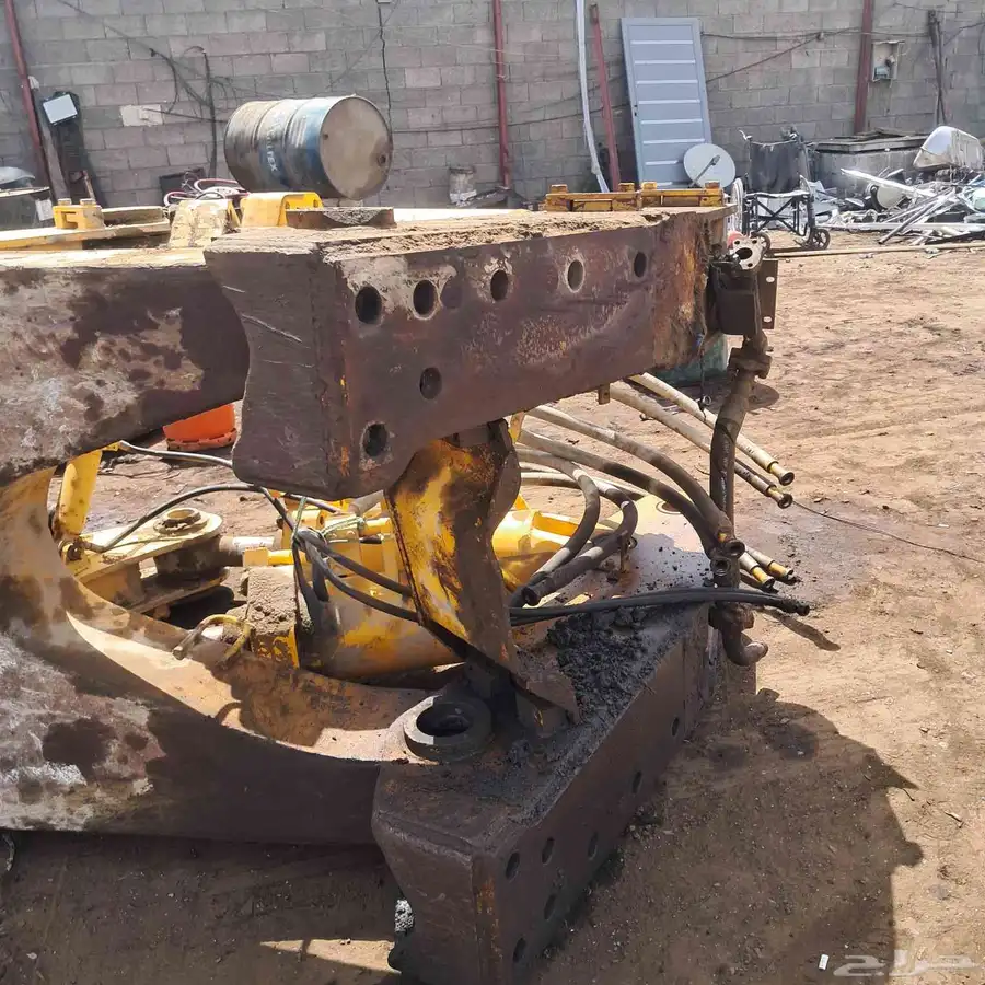 قطع غيار بلدوزر لتر كامل مع بساتم امامي 2