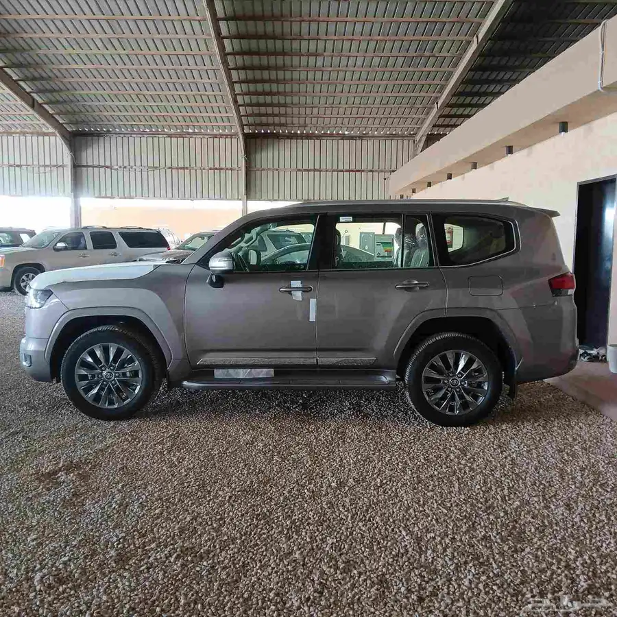 تويوتا GXR 2024 ديزل L3 عبداللطيف جميل بطاقه جمركية 4