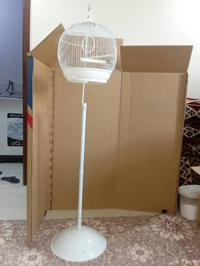 قفص ابيض للطيور شبه جديد 1