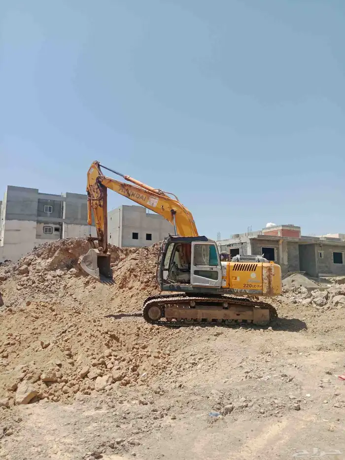 بوكلين للايجار حفر اراضي تكسير حجر ترحيل مخلفات داخل المدينة 0