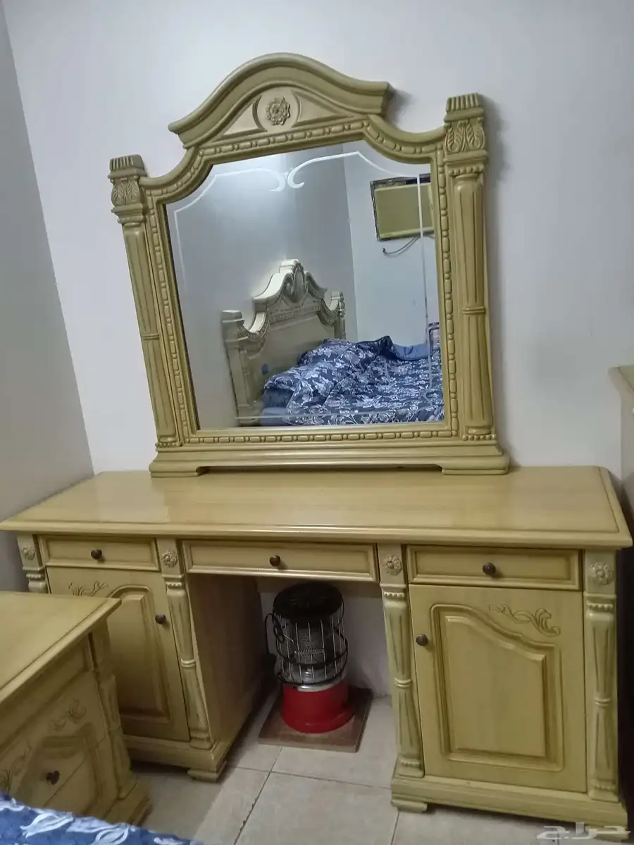 غرفة نوم بسعر مخفض للبيع مستعجل 0