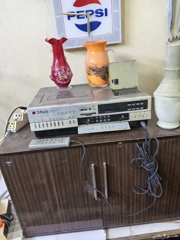 للبيع جهاز فيديو VHS ماركة National 9