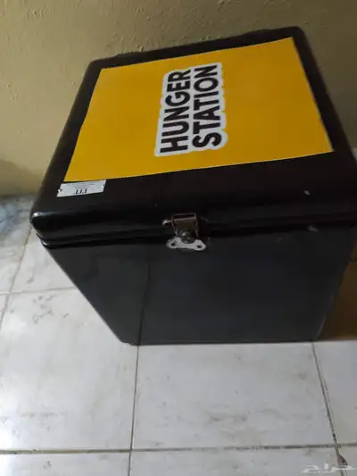 صندوق فايبر مع اضاءات استعمال بسيط وأيضا  خوذه وطقم سيفتى كا 0