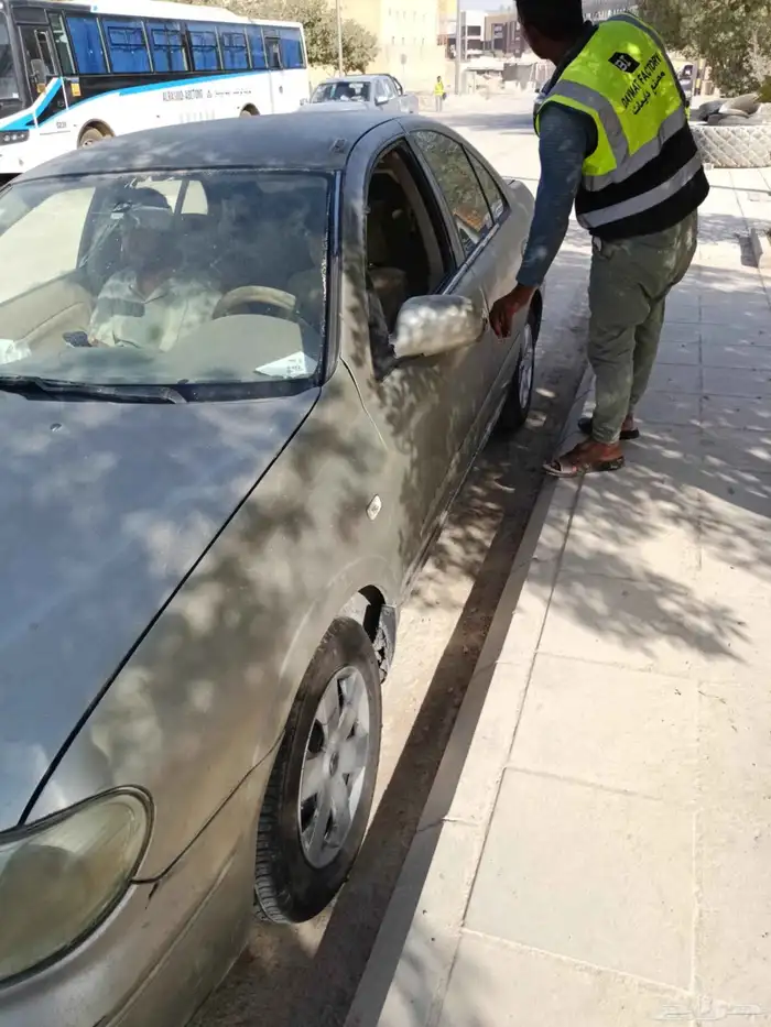 نيسان 2