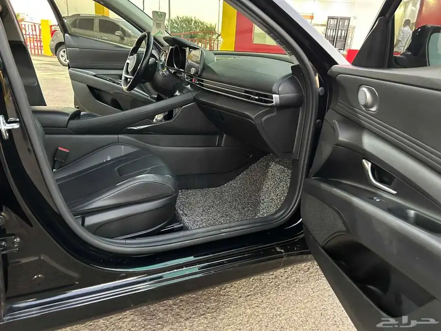 هونداي النترا 2021 فل بدون فتحه (بنزين)1.6L 14