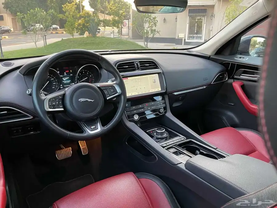 جاكوار F-PACE R-SPORT 2020 13