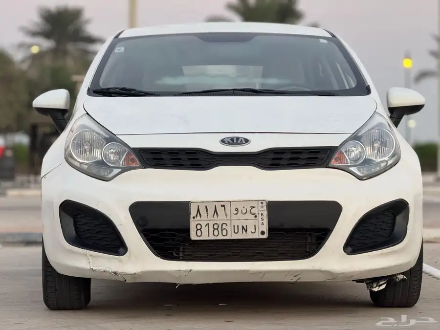 كيا ريو هاتشباك 2015 1