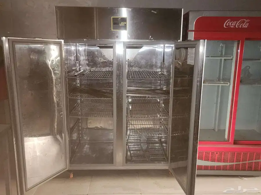 مطعم مشويات وشاورما للتقبيل 2