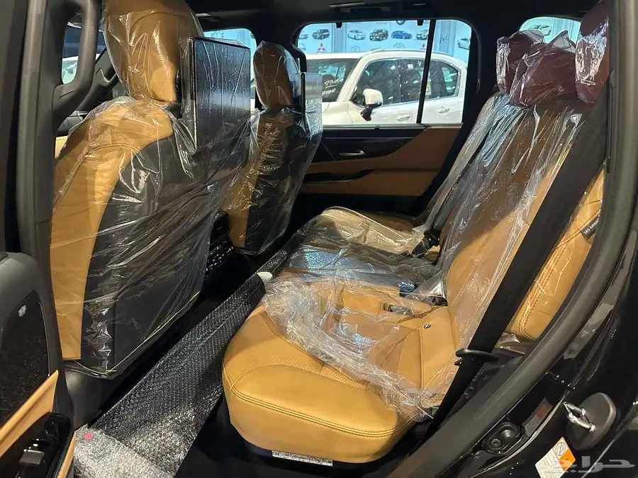 لكزس سعودي زيتي LX 600 2025 5