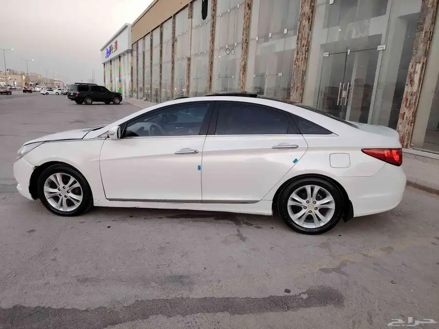 سوناتا موديل 2012 نص فل بانوراما للبيع أو للبدل المناسب 5