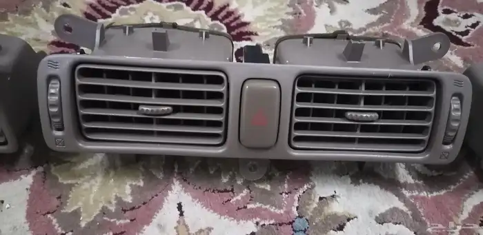 طقم ريش مكيف لون بيج اصلي مستورد كامري موديل 1998 إلى 2002 1