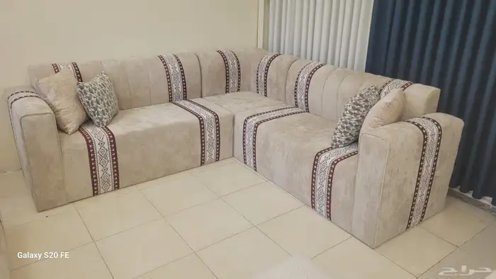 حرف ال مع كنبه 3 أشخاص 0