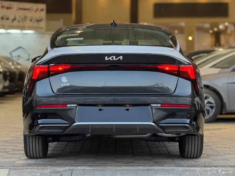 كيا k5 استاندر مطور 2025 متوفر بالاقساط 8