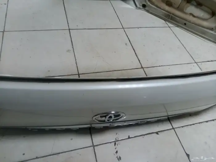 شنطه وكبوت ورفاري في يمين يسار جيب لاندكروزر 2014 وكاله 2