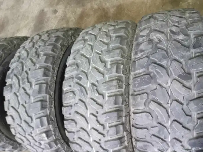 كفرات حجري مستخدم نظيف مقاس 17   70   285 4