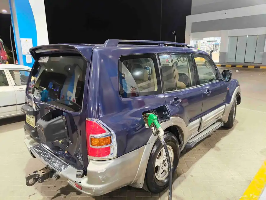 ميتسوبيشي باجيرو 2002سوم 12500 1