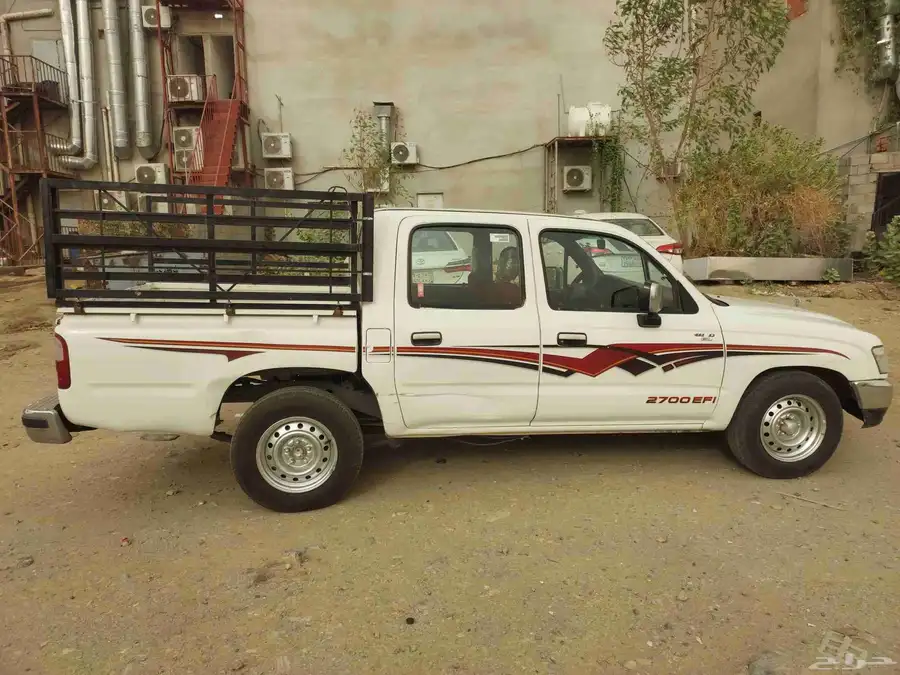 toyota hilux 2003 4