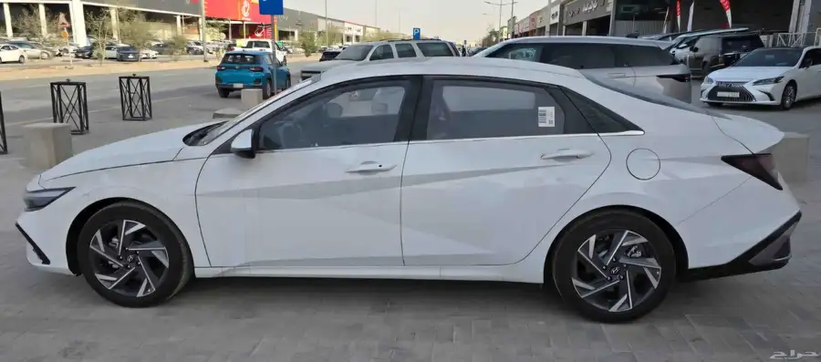 النترا مديل 2025 اللون الأبيض فل كامل 1
