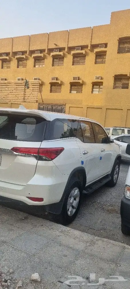 TOYOTA FORTUNER 2016 1