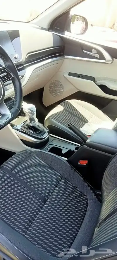 كيا كارنز 2023 GLS نص فل الممشى 20 الف 2
