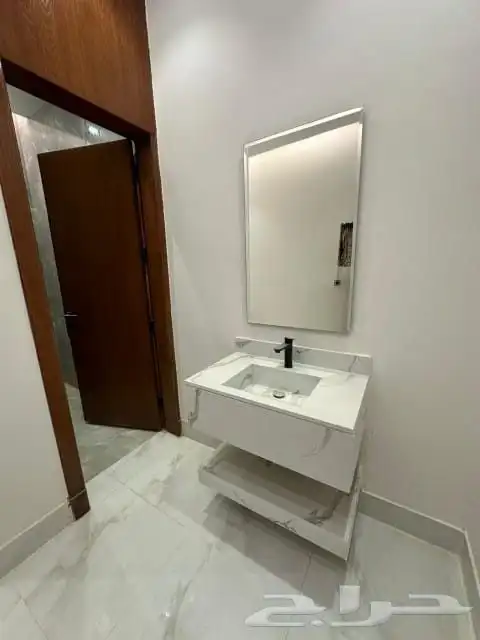 شقق رووف بسطح خاص حي الحزم 5