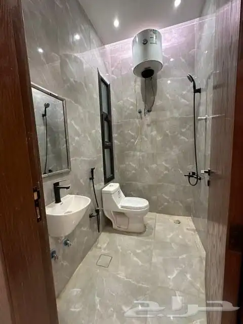 شقق رووف بسطح خاص حي الحزم 4