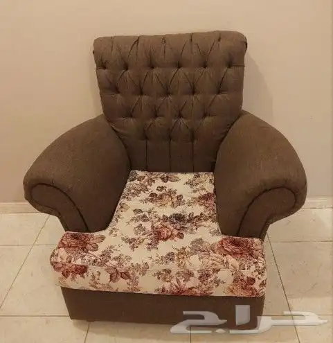 كرسي وجهاز 3