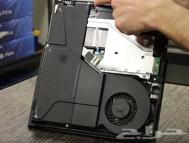 تنظيف و تغير معجون الحراري سوني 4 شغل احترافي 0