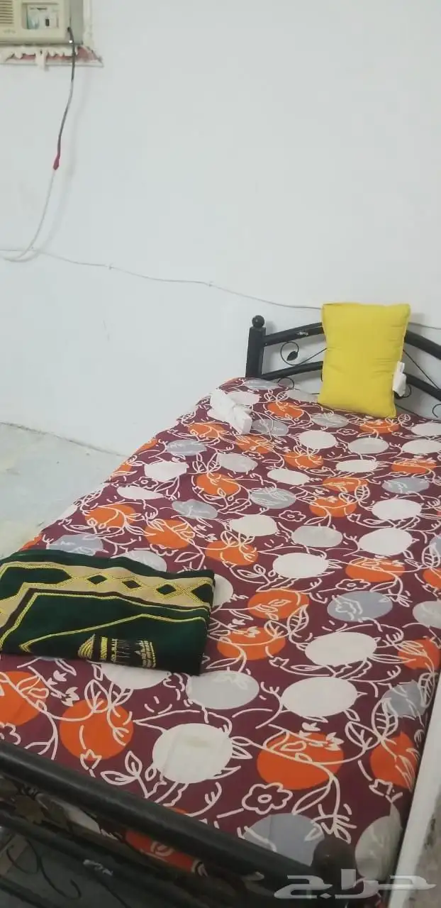 غرفة سائق ب دورة مياة اعزكم الله و مطبخ 0