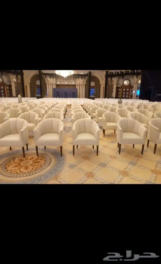 تاجير كنب مخمل ثلاثي سفره كراسي طاولات دائريه طاولات مستطيل 8