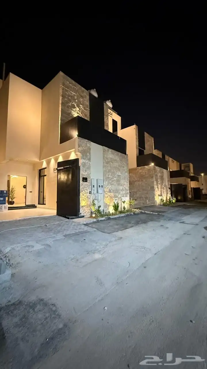 ادوار و شقق للبيع في الرياض حي السعادة 0