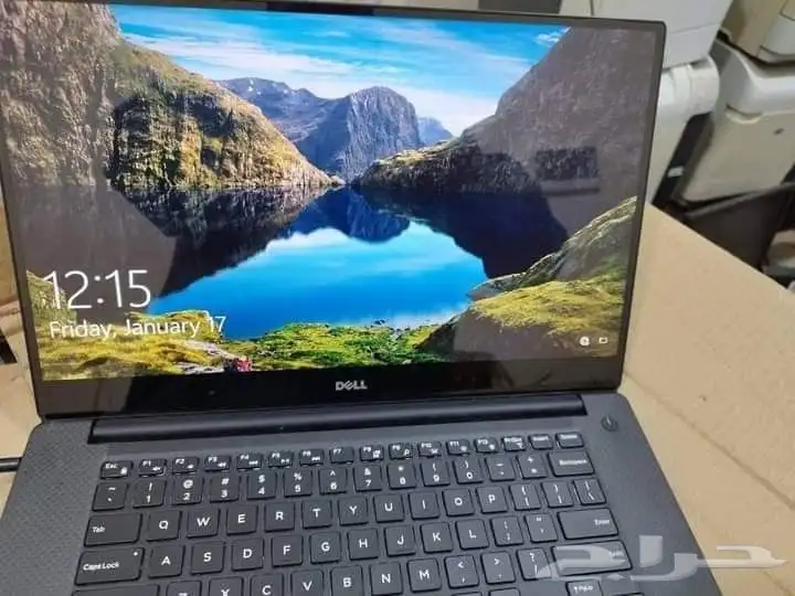 DELL Precision 5520 0