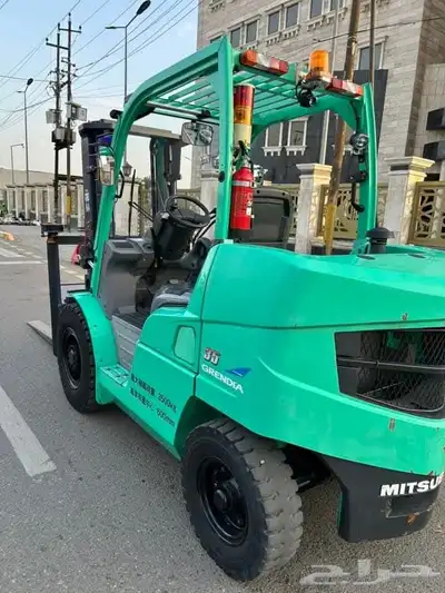 رافعات شوكيه للإيجار فور كلفت يومي شهري 9