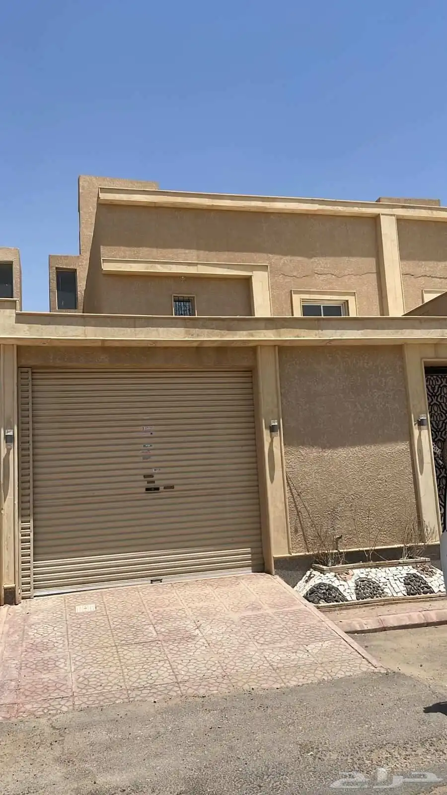 فله للايجار حي عكاظ 3