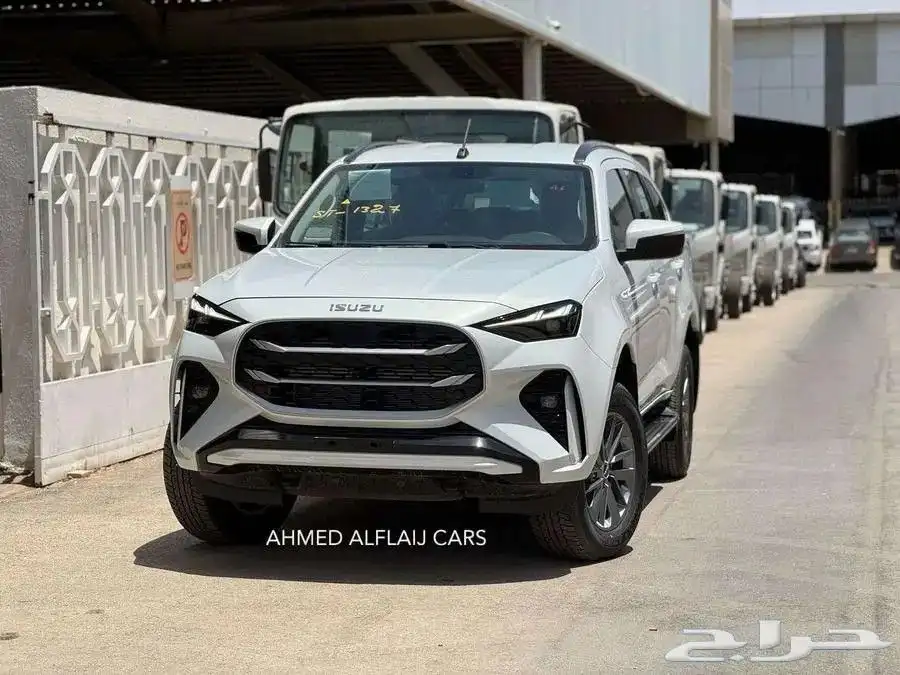ايسوزو ام يو اكس 2025 فل كامل دبل 0