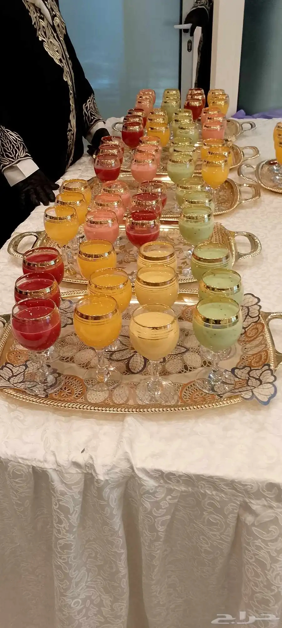 قهوجي صبابين كراسي طاولات سماعات 2