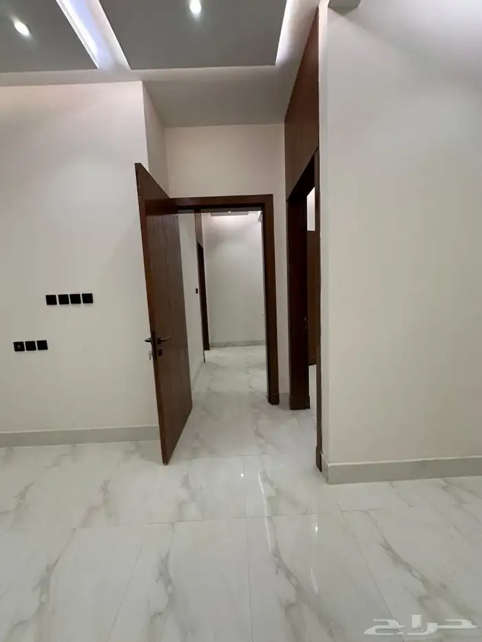 شقق رووف بسطح خاص حي الحزم 6