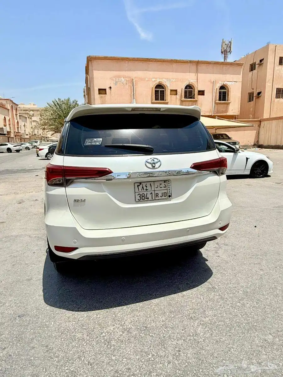 Toyota Fortuner 2017 0