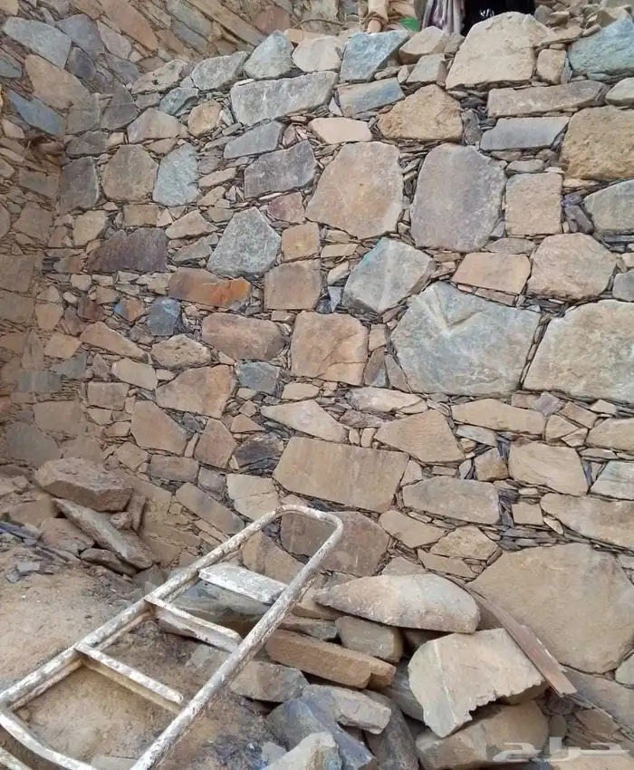 معلم حجر تراث بيوت قدام 0