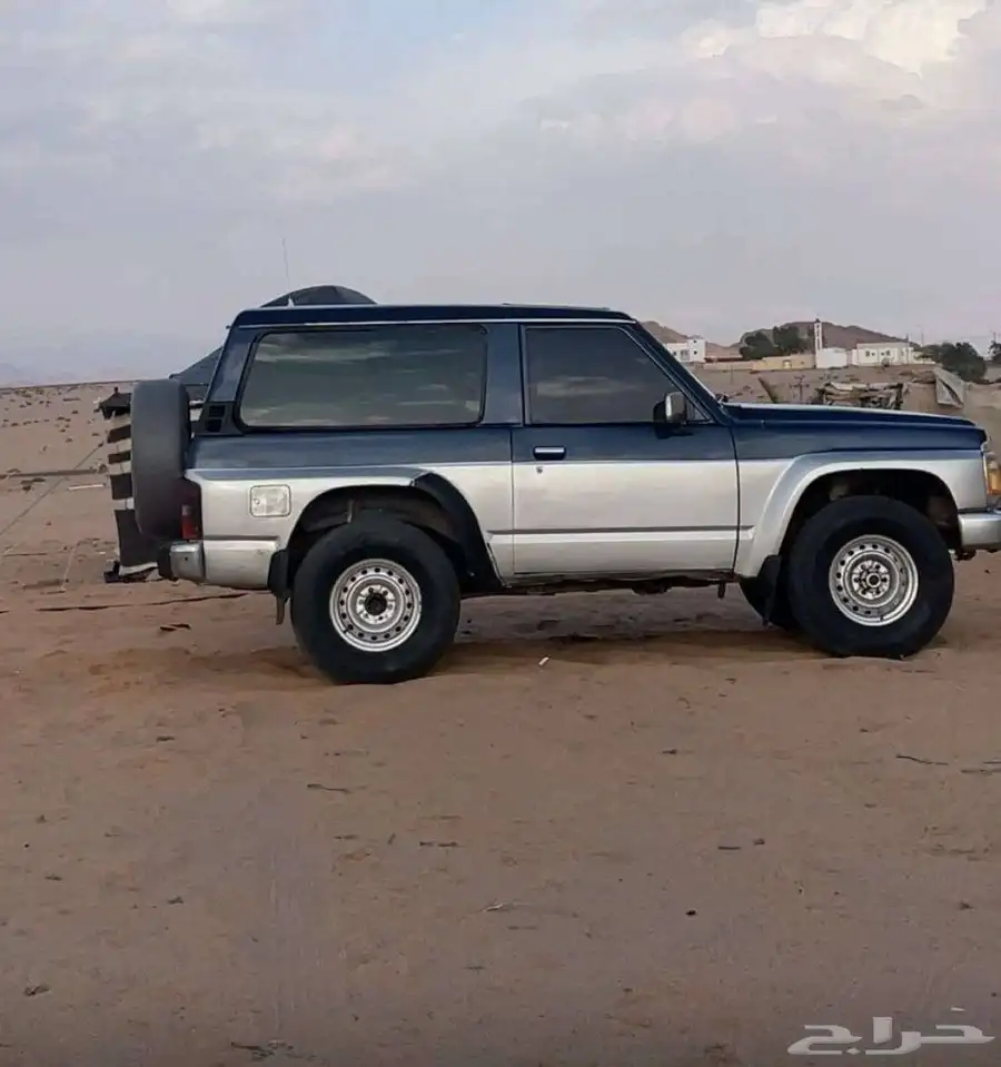 نيسان باترول ربع موديل 93 مسقط معه لوحاته للبيع او البدل 0