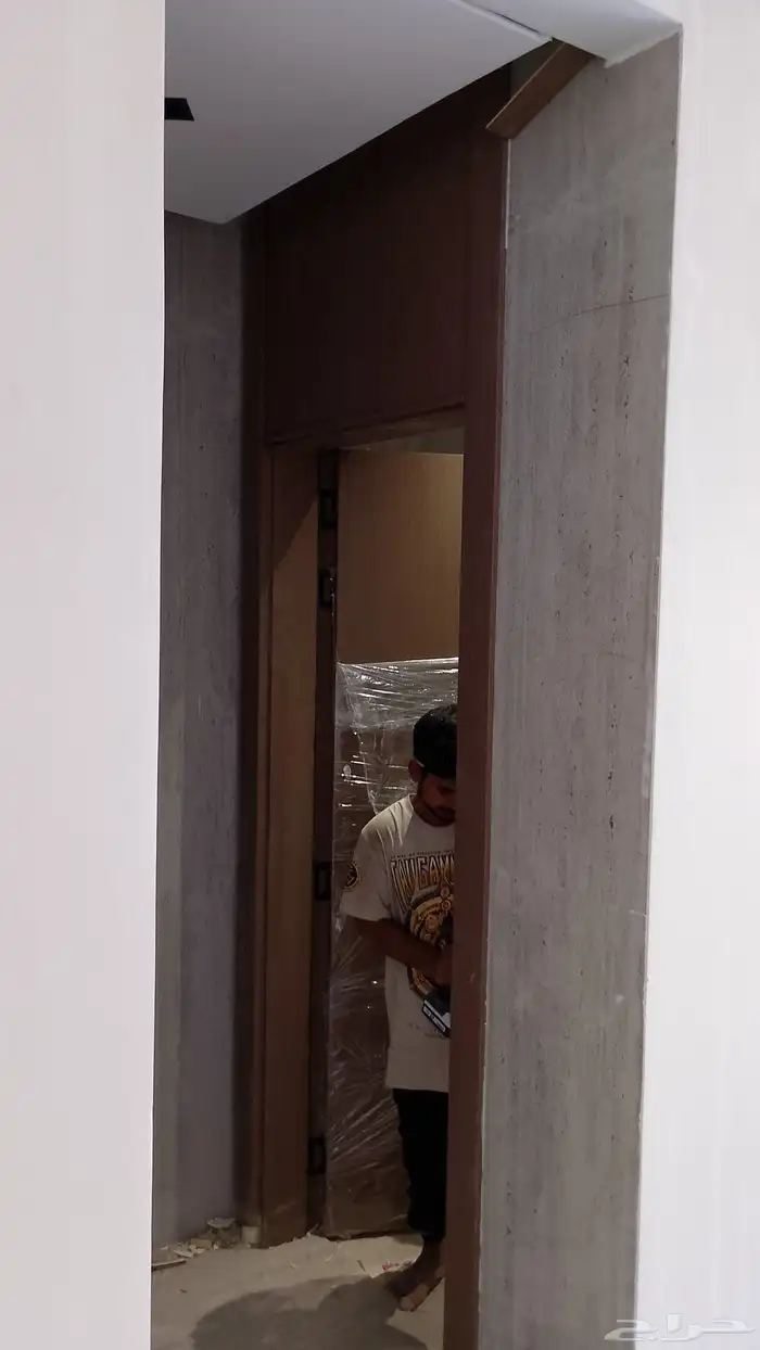 تركيب وصيانه وتصنيع ابواب WPC وفك ابواب الخشب القديمة 0